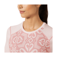 Helly Hansen Helly Hansen Women’s LIFA® Merino Midweight Graphic Long-Sleeve Crew Base Layer Helly Hansen Women’s LIFA® Merino Midweight Graphic Long-Sleeve Crew