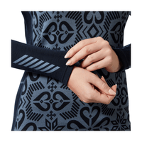 Helly Hansen Helly Hansen Women’s LIFA® Merino Midweight Graphic Long-Sleeve Crew Base Layer Helly Hansen Women’s LIFA® Merino Midweight Graphic Long-Sleeve Crew