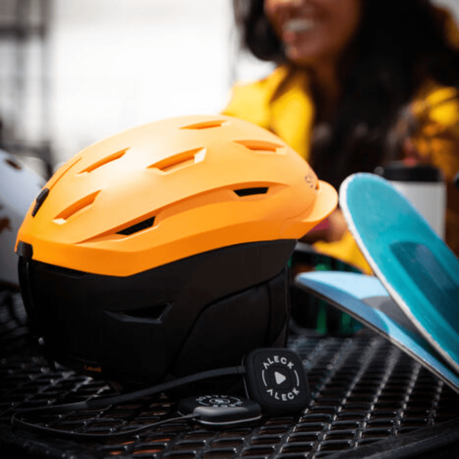 Smith Optics Black Smith Optics Smith x Aleck Nunchucks Wireless Audio Kit Smith Optics Smith x Aleck Nunchucks Wireless Audio Kit - Ottawa Valley Air Paddle